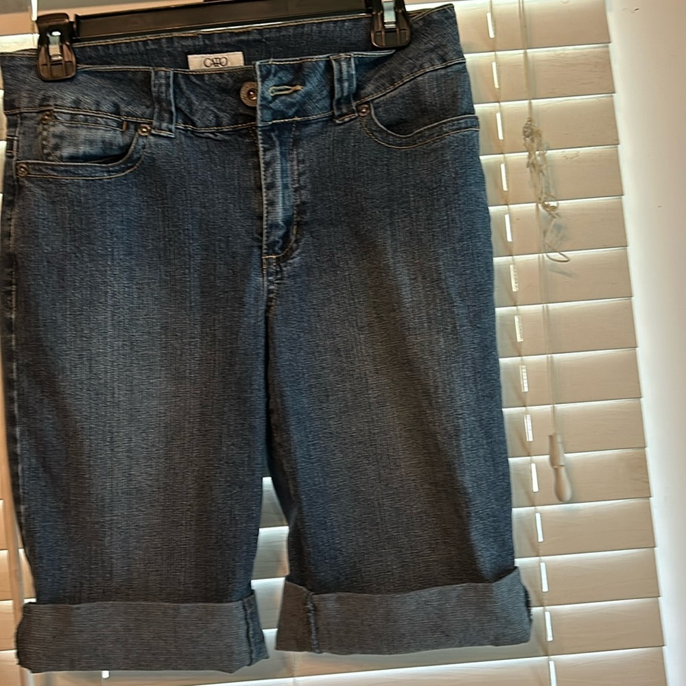 3/4 blue jeans